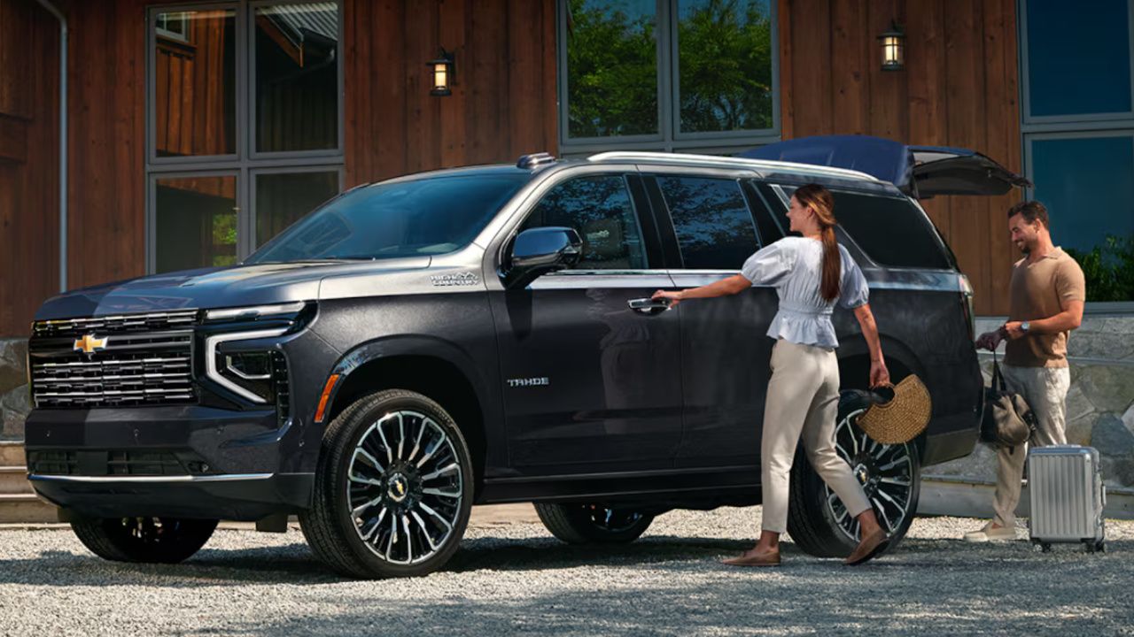 Vue extérieure d'un Chevrolet Tahoe 2026