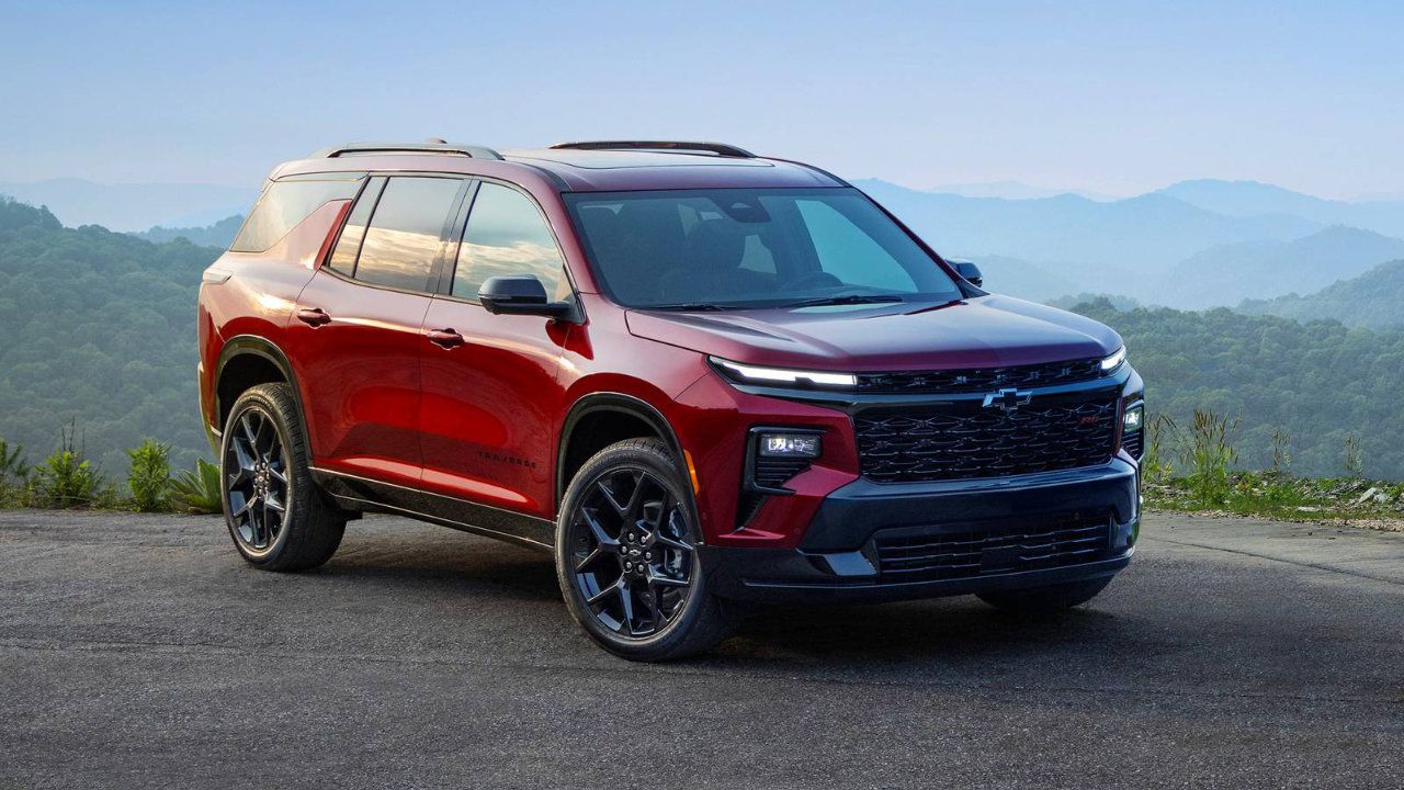 Vue de profil du Chevrolet Traverse 2026