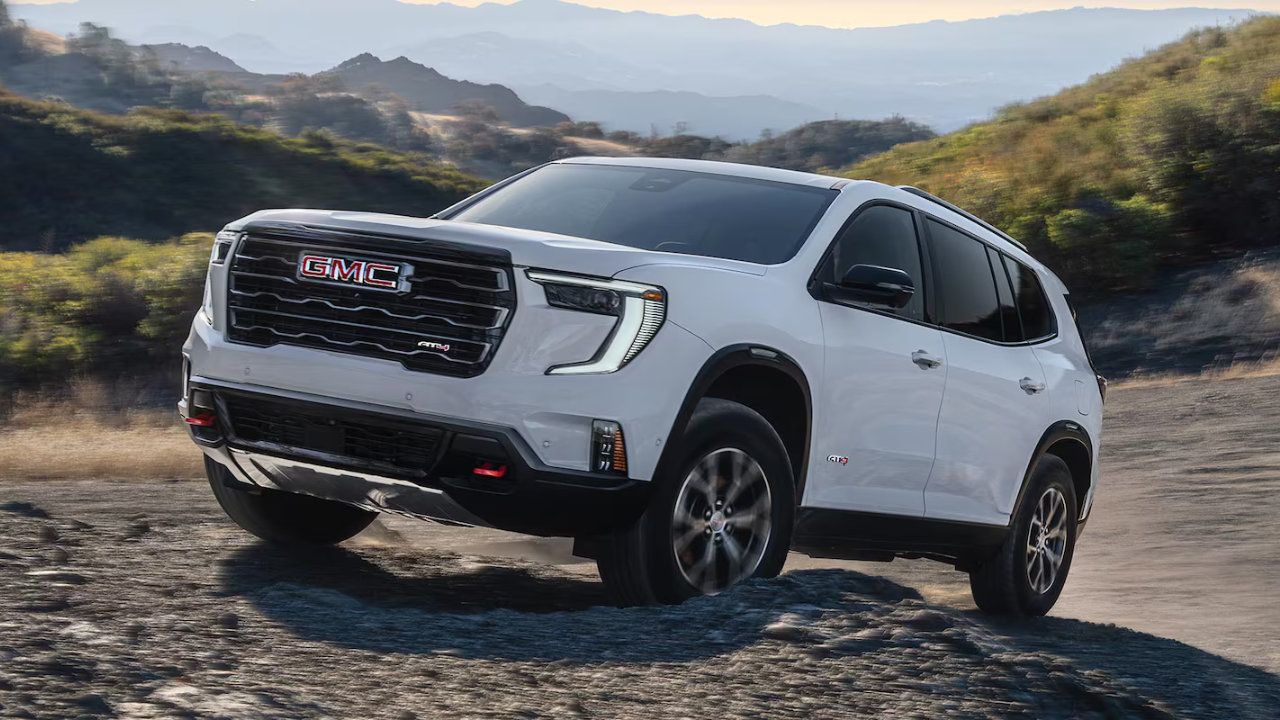Side profile of the 2026 GMC Acadia showing its longer body