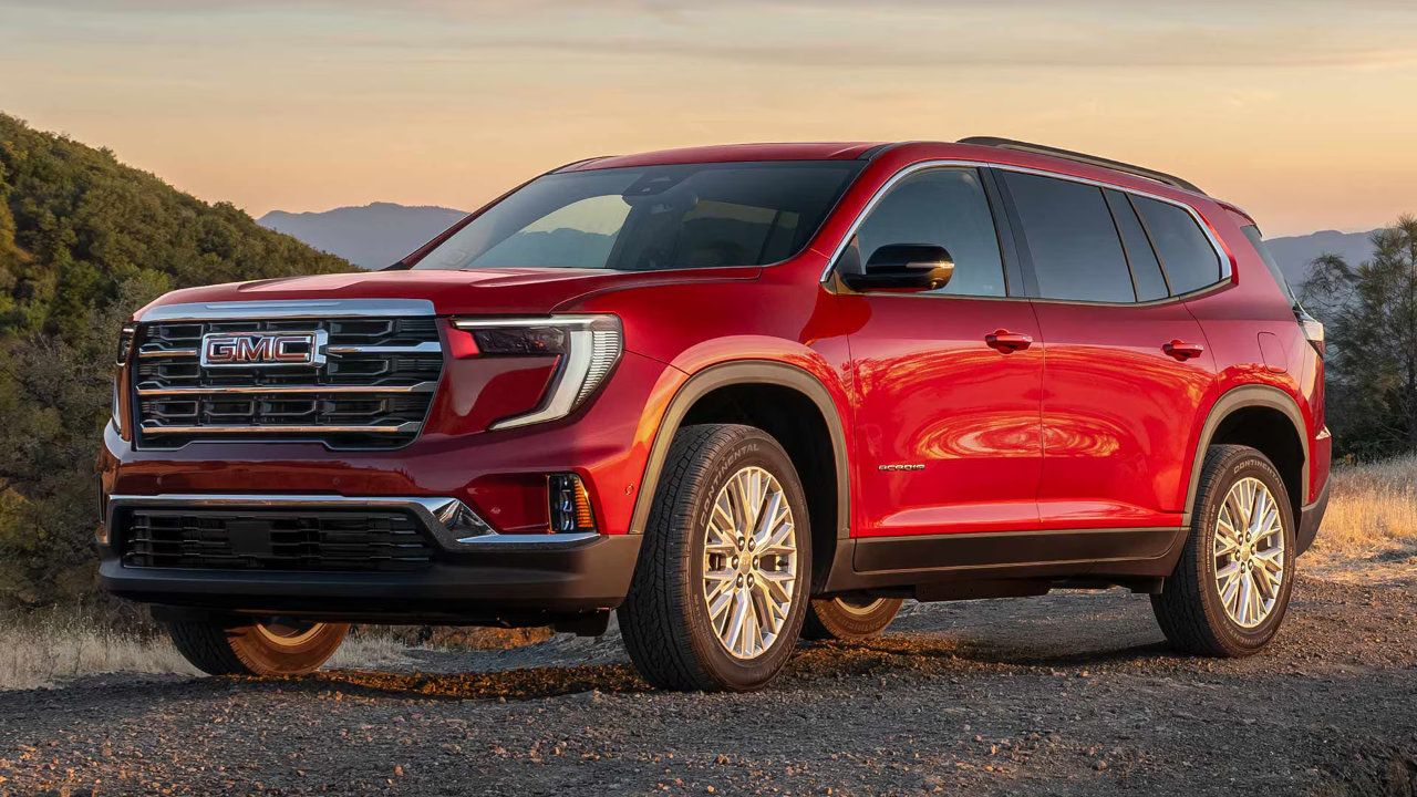 Vue extérieure du GMC Acadia 2026 mettant en valeur sa stature imposante
